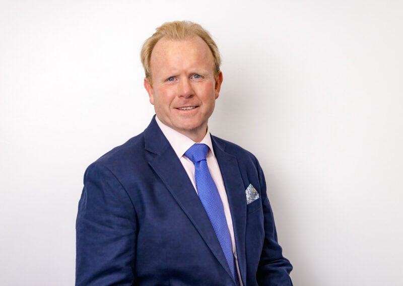Corporate & Headshot & Portrait Photographer